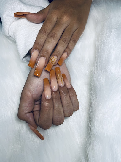 Famous Nails & Spa - Nail Salon in Winnipeg, Manitoba