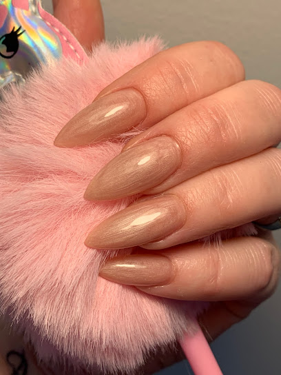 Amora Beauté - Nail Salon in Beloeil, Quebec