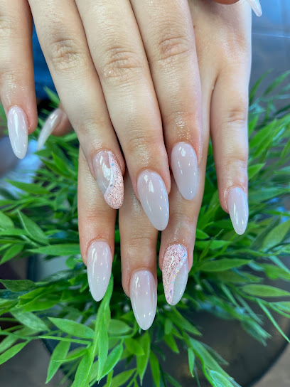 Ann Salon & Spa - Nail Salon in West Vancouver, British Columbia