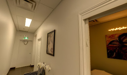 Lavish Hair & Beauty Salon - Nail Salon in Aurora, Ontario