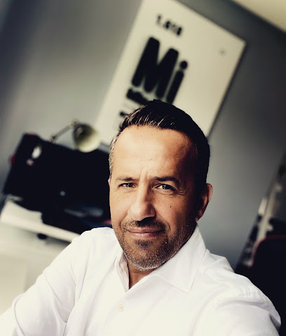 Rocco Picheca Salon - Nail Salon in Aurora, Ontario