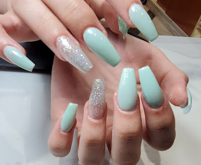 Cali Nails Inc - Nail Salon in Penticton, British Columbia