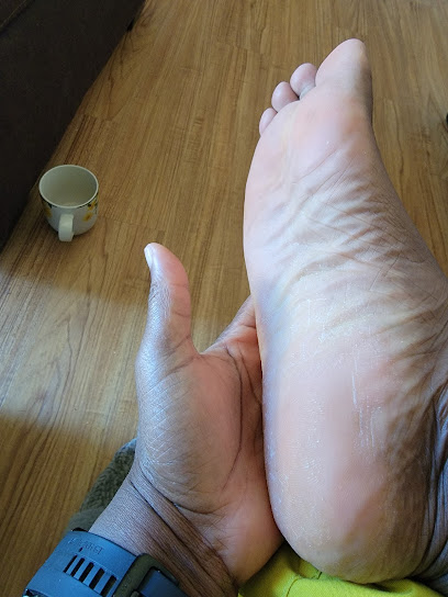 Charmee Nail & Spa Inc - Nail Salon in Medicine Hat, Alberta