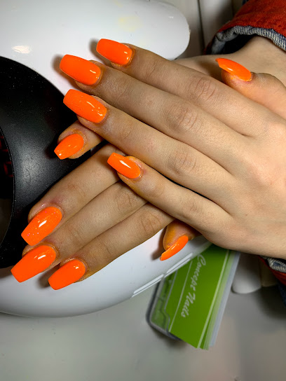 Concept Nails (Nails Dipping) - Nail Salon in Pointe-Claire, Quebec