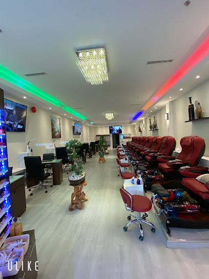 D Nails & Spa - Nail Salon in Kelowna, British Columbia