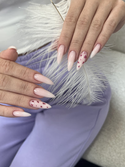 Dari Nails Beauty Studio - Nail Salon in New Westminster, British Columbia