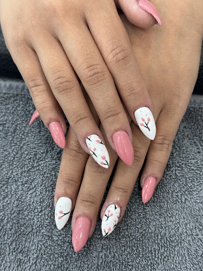 Exotic Nails & Spa - Nail Salon in Kelowna, British Columbia