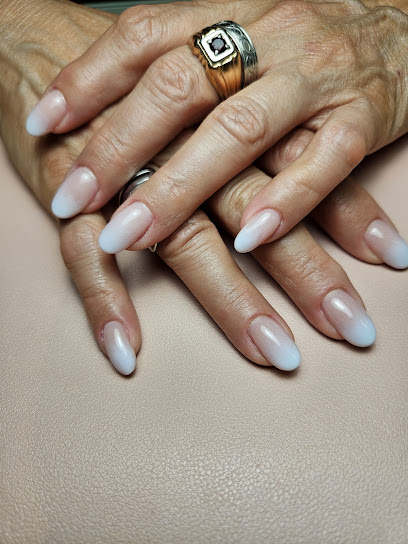 Good Girls Nail’S By Lisa - Nail Salon in Coquitlam, British Columbia