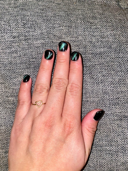 Hip Hop Nails - Nail Salon in Coquitlam, British Columbia