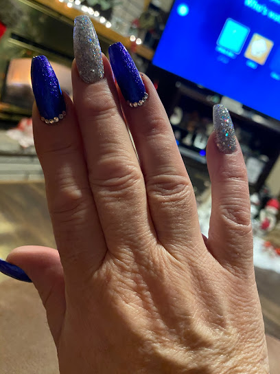 Hot Nails - Nail Salon in Sault Ste. Marie, Ontario