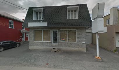 Institut 99 - Nail Salon in Victoriaville, Quebec