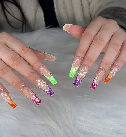 Lavish Beauty Bar Whitby - Nail Salon in Whitby, Ontario