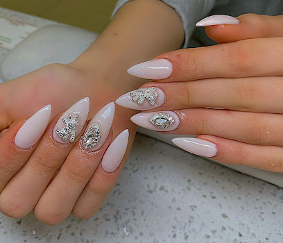 Lavish Spa 387 - Nail Salon in Waterloo, Ontario