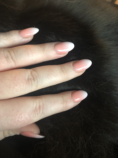 Linda'S Nails - Nail Salon in Campbell River, British Columbia