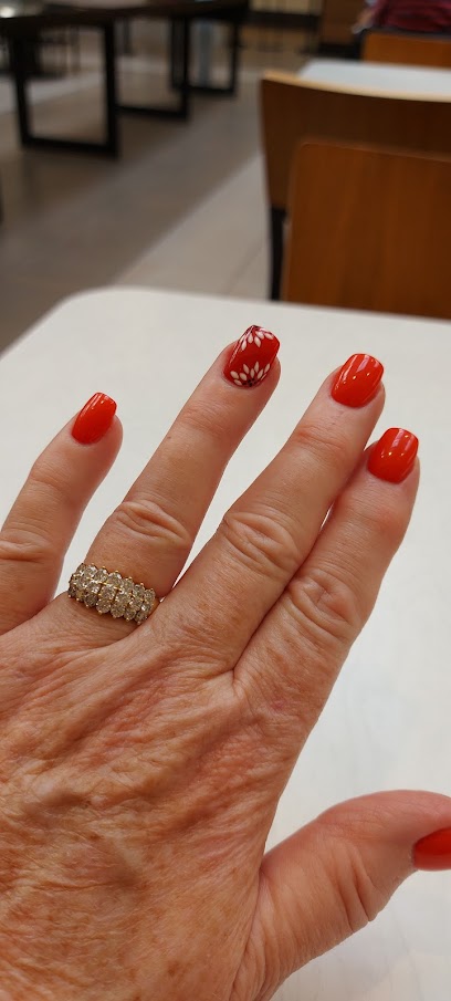 Euston Station - Nail Salon in Moncton, New Brunswick