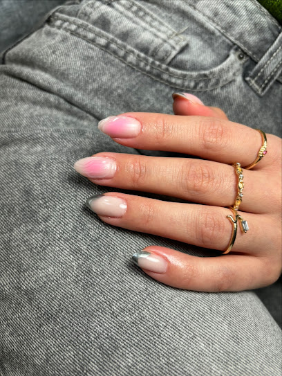 Nails By Gesa - Nail Salon in Spruce Grove, Alberta