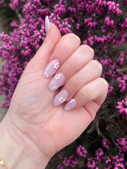 Nailsplash Studio Ltd - Nail Salon in West Vancouver, British Columbia