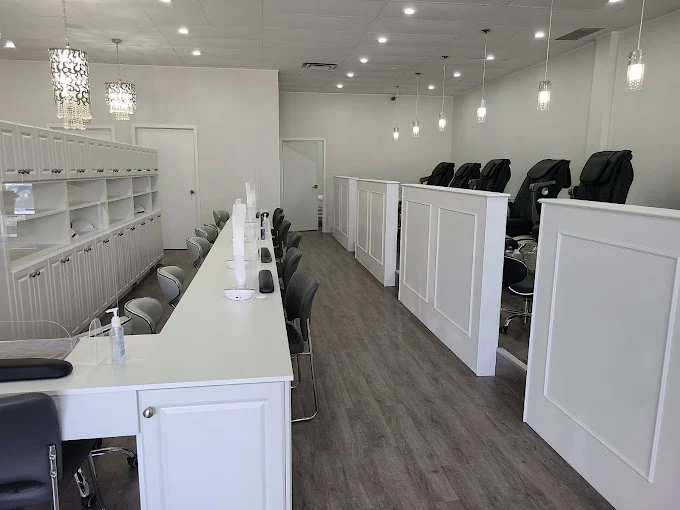 Lé Vu Boutique Nails & Spa - Nail Salon in Oakville, Ontario