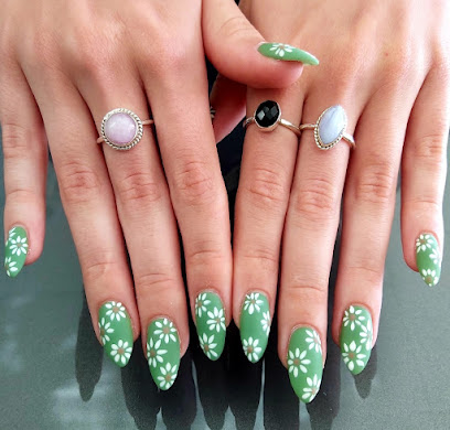 Tipsy Nails And Spa - Nail Salon in Oakville, Ontario