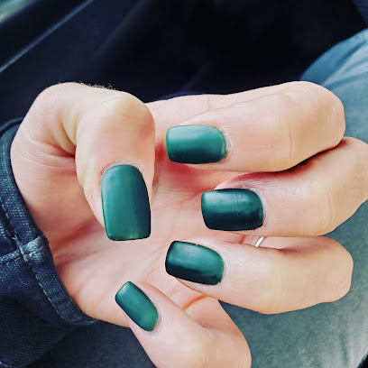 Ongle Lily Nails - Nail Salon in Saint-Jean-sur-Richelieu, Quebec