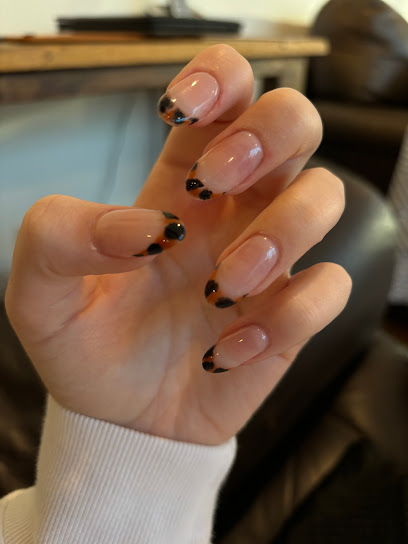 Ongles Lavender Nails & Spa - Nail Salon in Pointe-Claire, Quebec