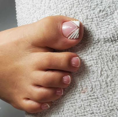 Ongles Monica Echeverri - Nail Salon in Victoriaville, Quebec