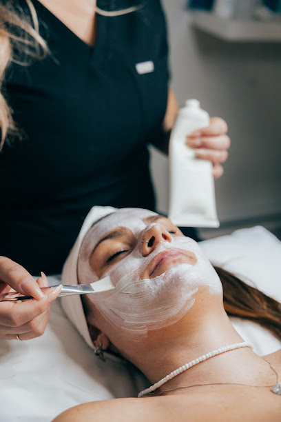 Opale Institut Beauté - Nail Salon in Saint-Jean-sur-Richelieu, Quebec