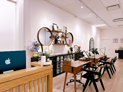 Lunaria Nail And Eyelash - Nail Salon in Richmond, British Columbia