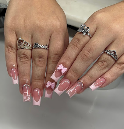 Deluxe Bar A Ongles - Nail Salon in Saint-Eustache, Quebec