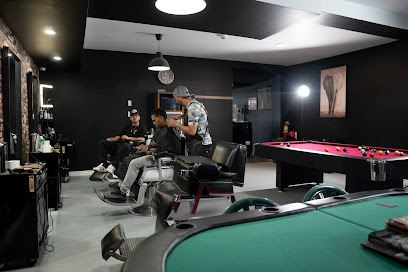 Ciseaux Et Moustache - Nail Salon in Saint-Hyacinthe, Quebec