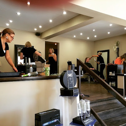 Salon 22 - Nail Salon in Welland, Ontario