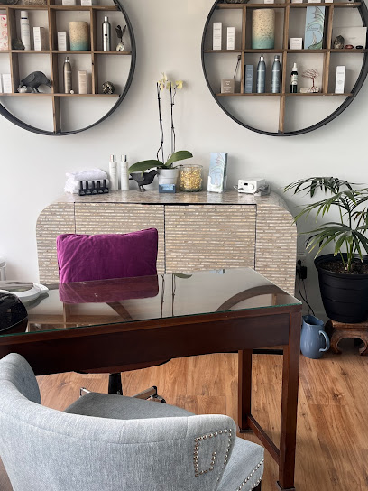 Sirens Aesthetic Retreat Ltd - Nail Salon in Campbell River, British Columbia