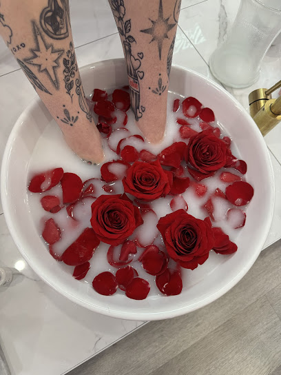 Beauty X Gloria - Nail Salon in St. Catharines, Ontario