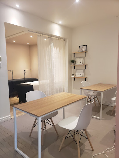 Studio 1993 - Nail Salon in Victoriaville, Quebec