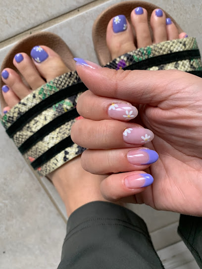 Sunshine Nails And Spa - Nail Salon in Georgetown, Ontario