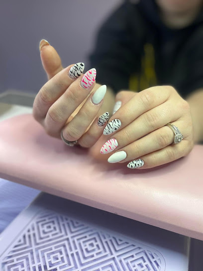 Sweet Vixens. Sugaring - Nail Salon in Moose Jaw, Saskatchewan