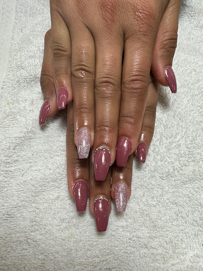 Victoria'S Nails & Spa - Nail Salon in Kelowna, British Columbia