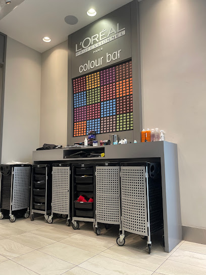 Volum Studio & Spa - Nail Salon in Waterloo, Ontario