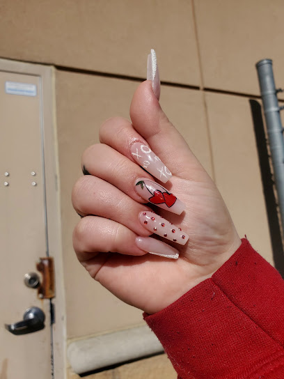 Whitby Shores Nail Salon And Spa - Nail Salon in Whitby, Ontario